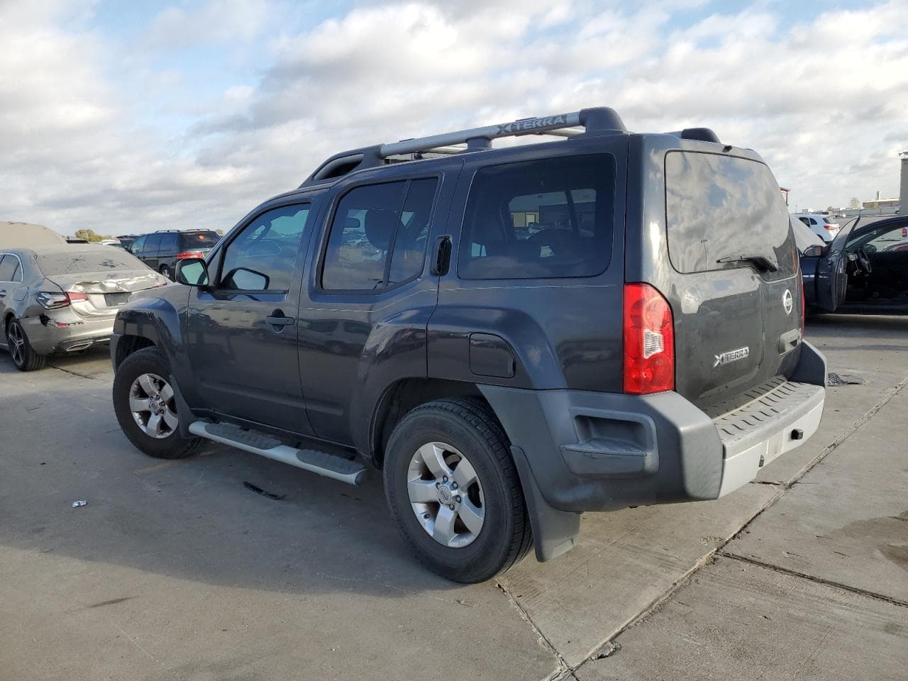 2010 Nissan Xterra S - foto 2