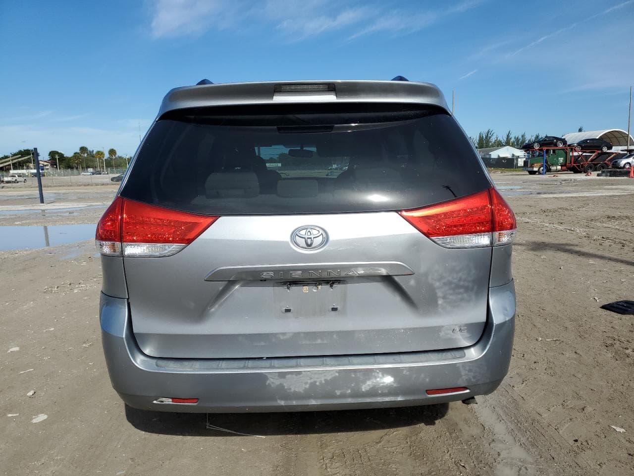 2013 Toyota Sienna Le - foto 3