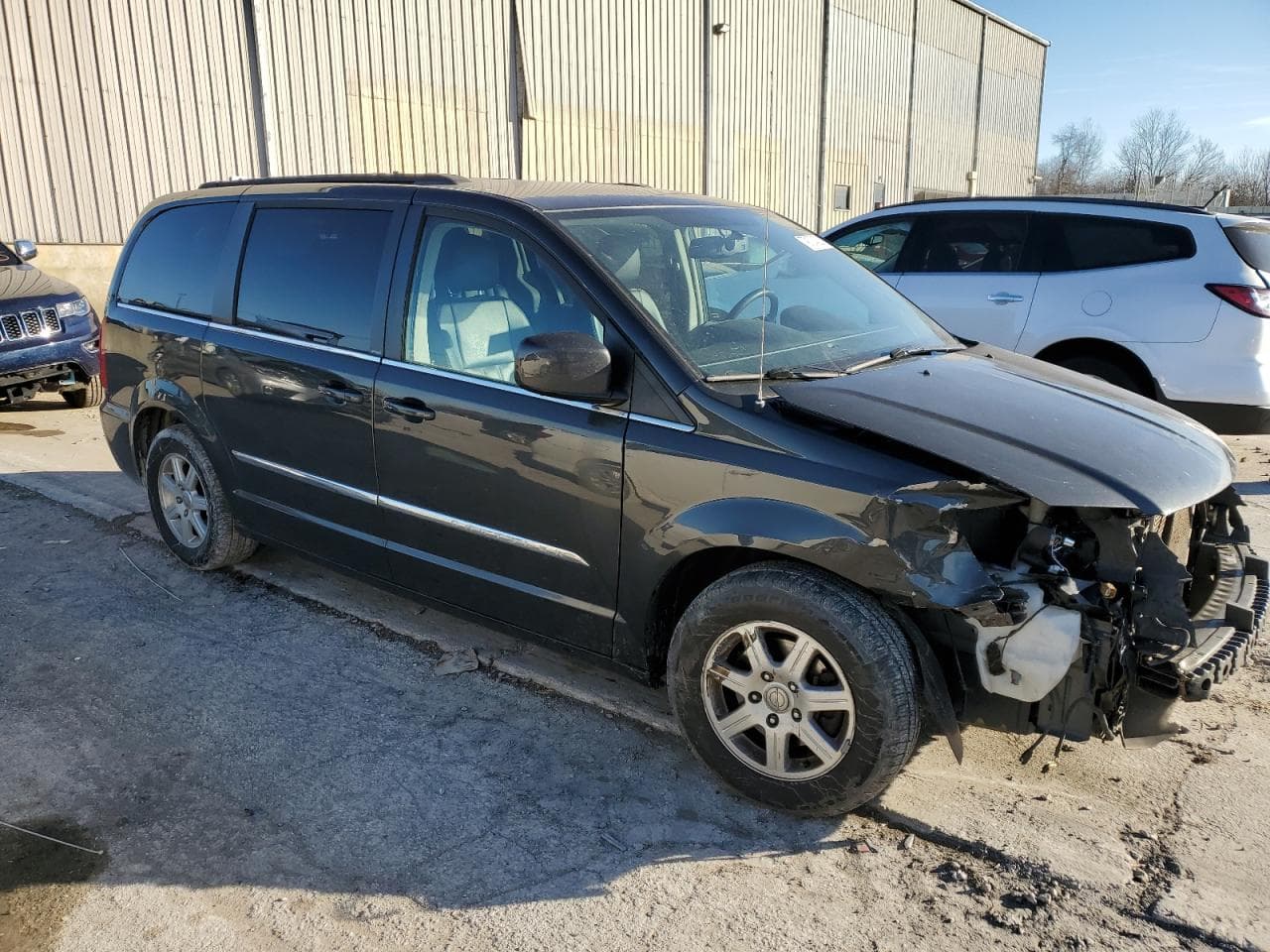 2012 Chrysler Town & Country Touring - foto 4