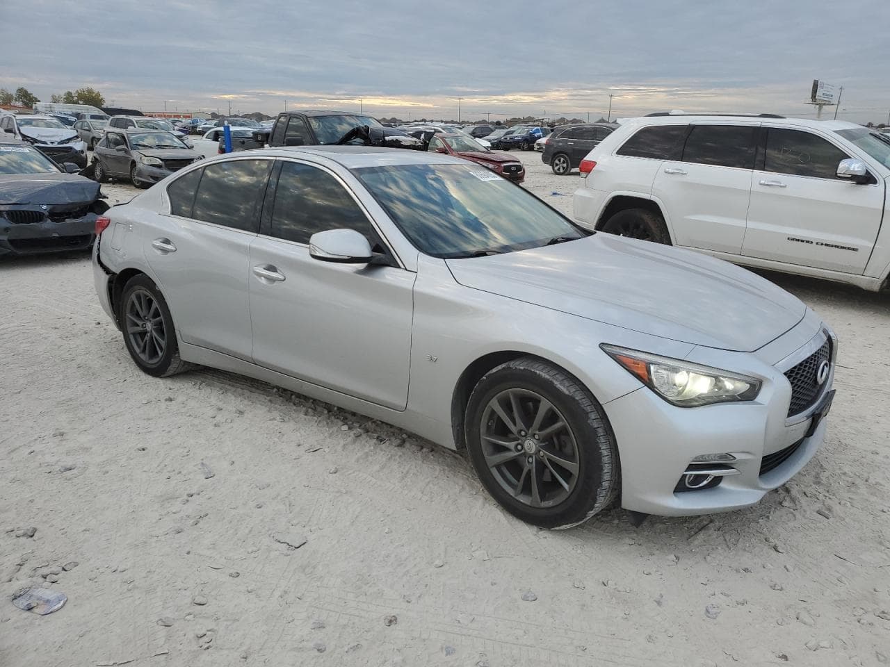 2015 Infiniti Q50 Base - foto 4