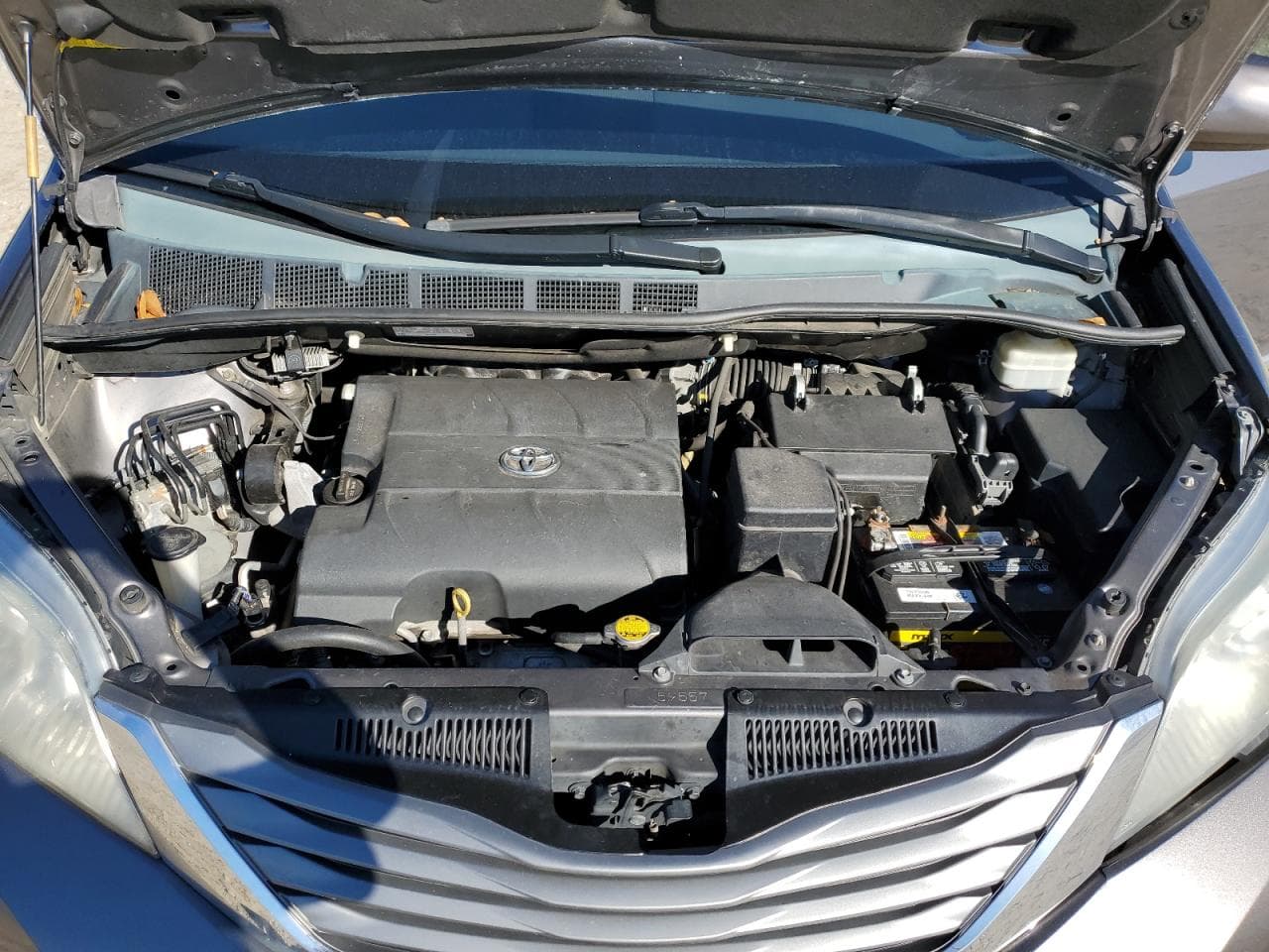 2013 Toyota Sienna Xle - foto 4