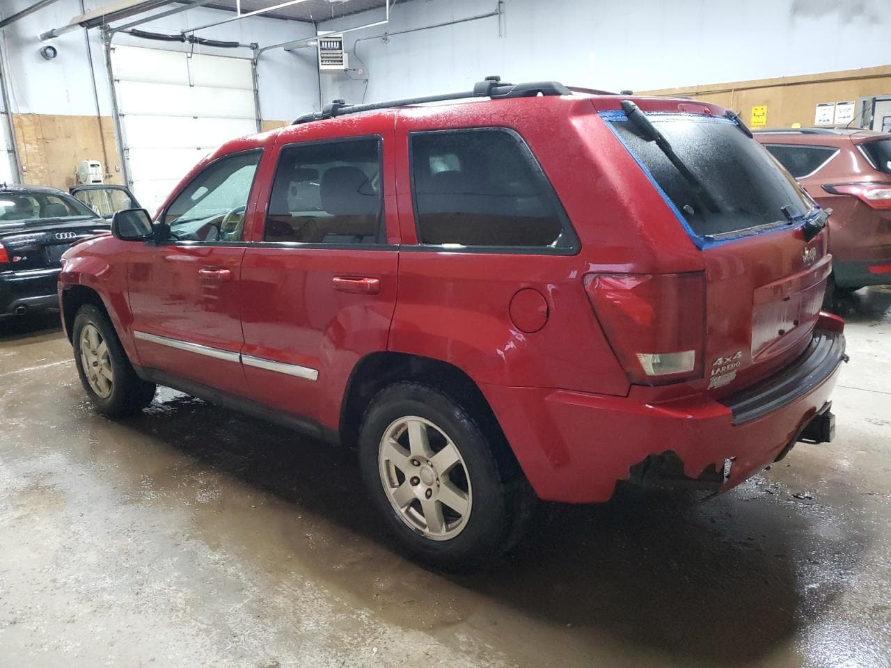 2010 Jeep Grand Cherokee Laredo - foto 2