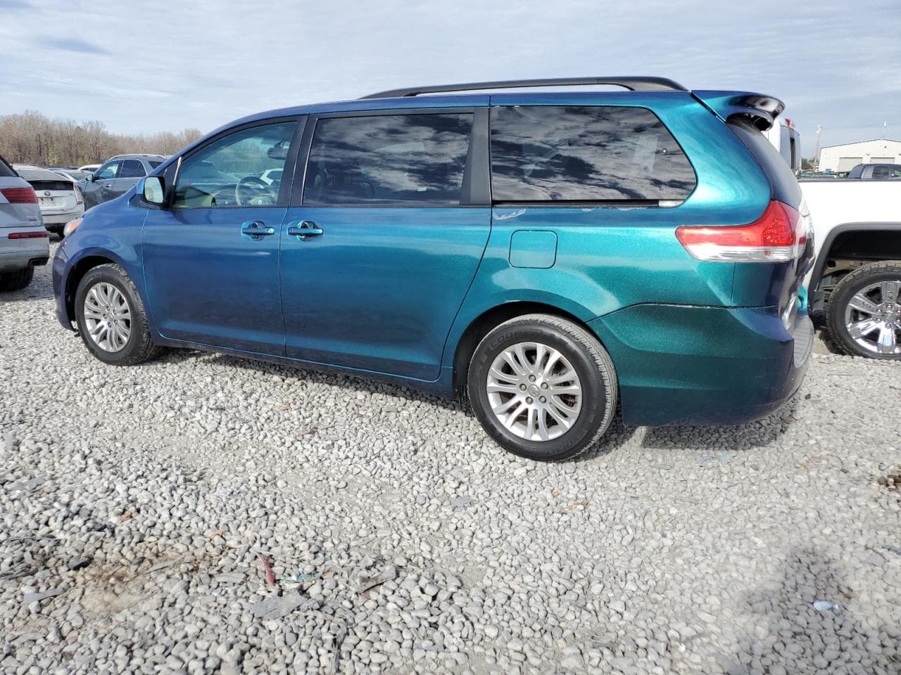 2013 Toyota Sienna Xle - foto 2